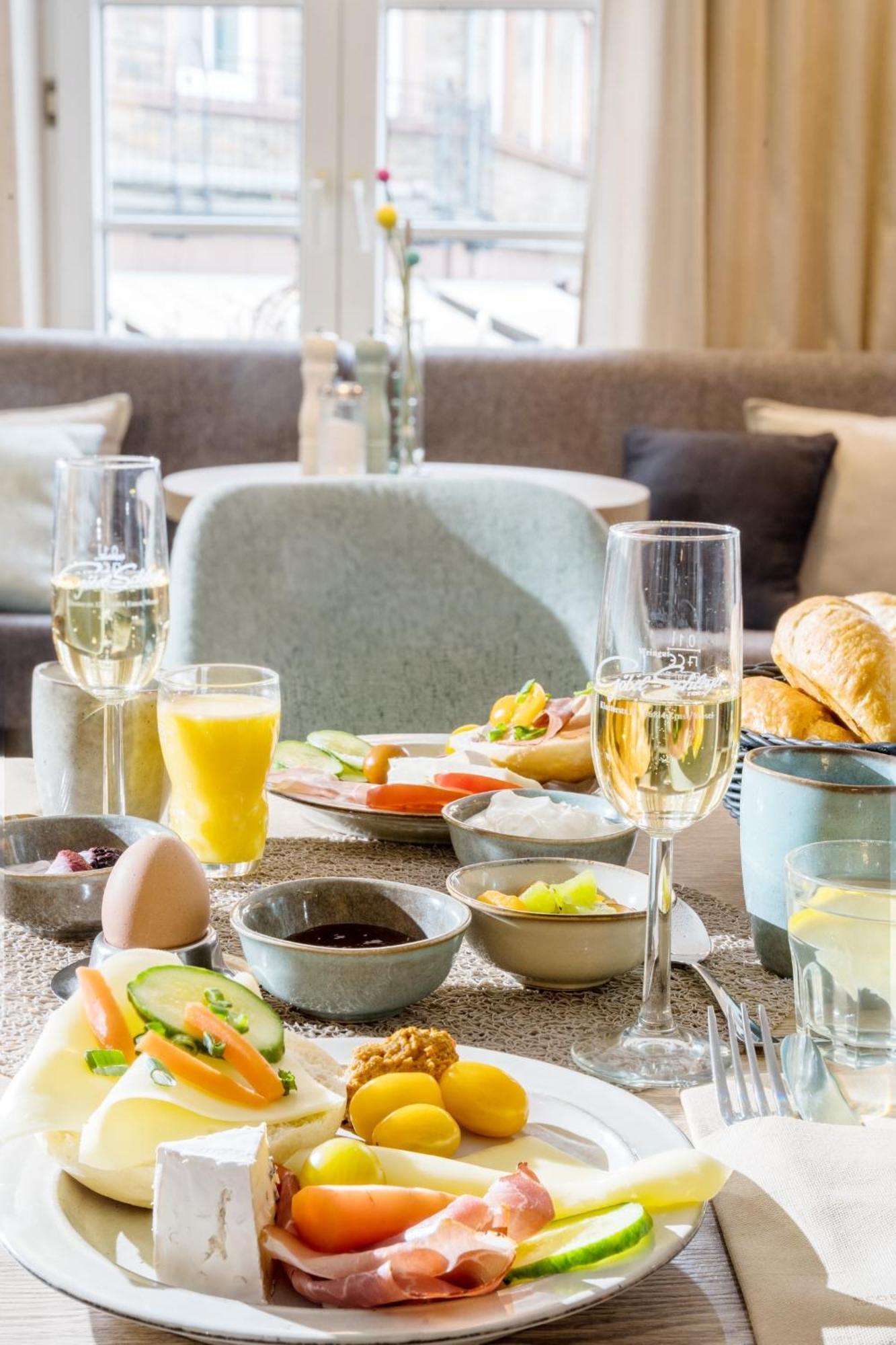 Hotel Germania Кохем Екстериор снимка