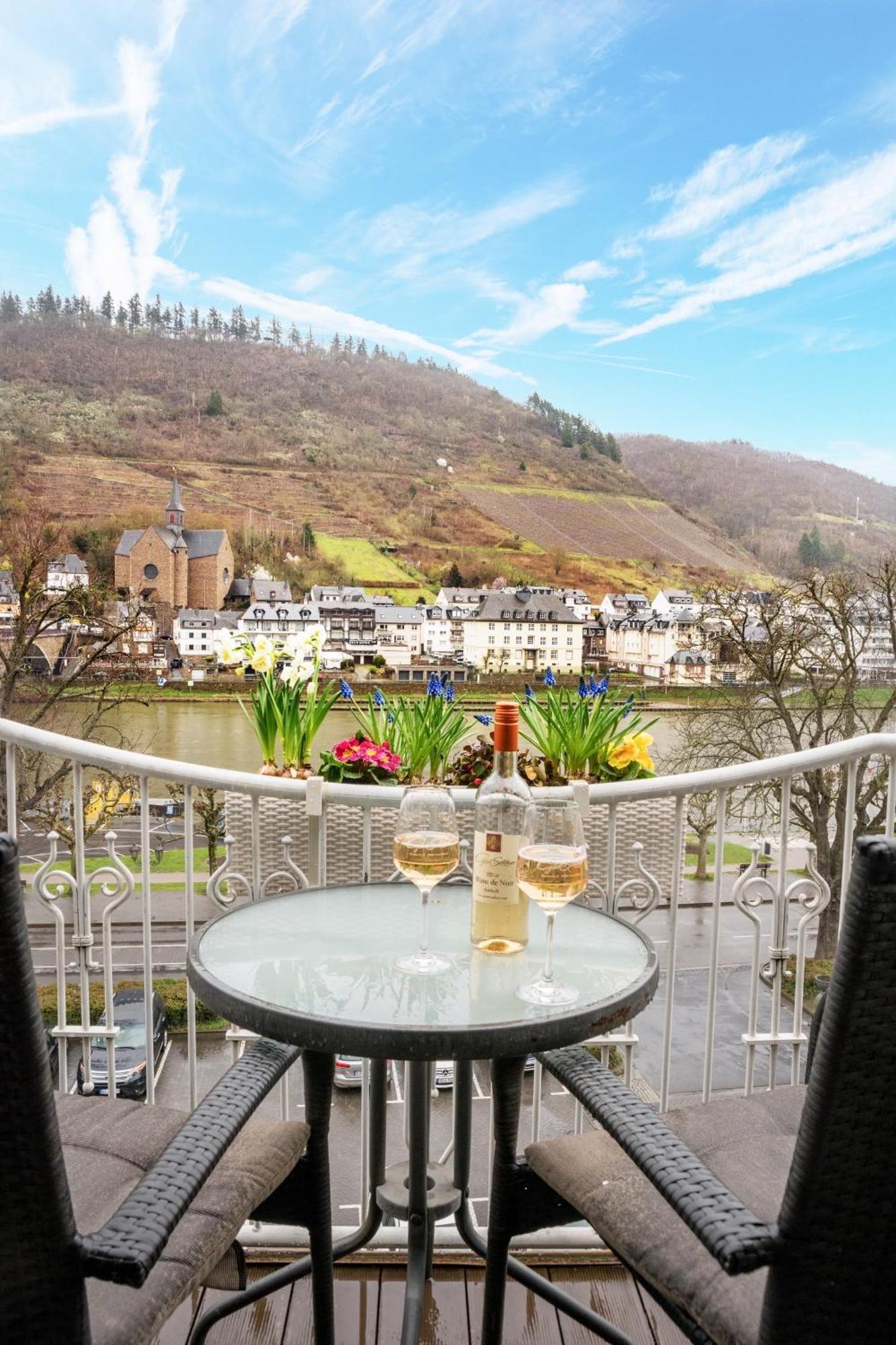 Hotel Germania Кохем Екстериор снимка