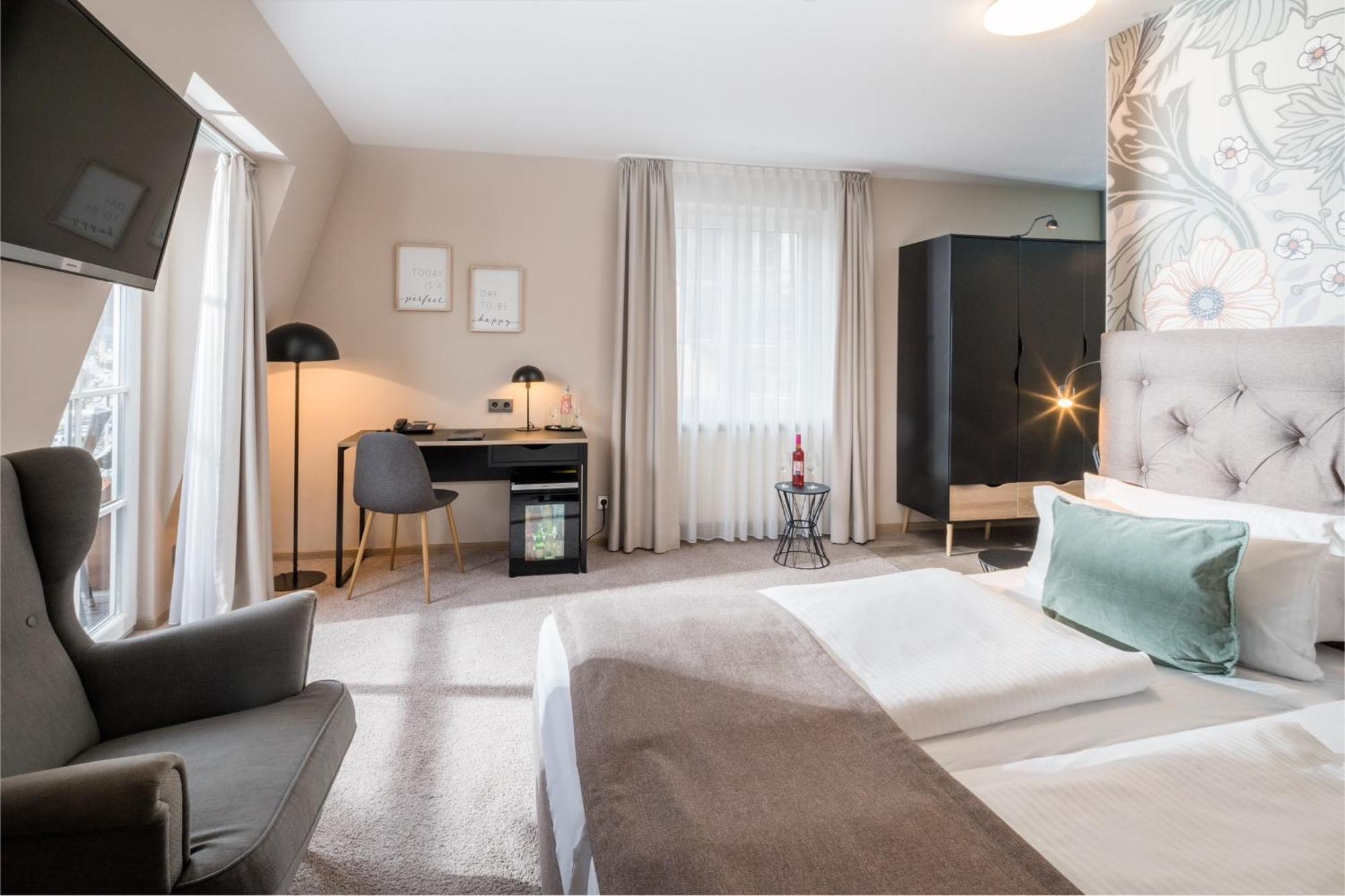 Hotel Germania Кохем Екстериор снимка