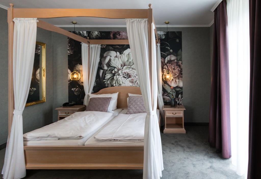 Hotel Germania Кохем Екстериор снимка