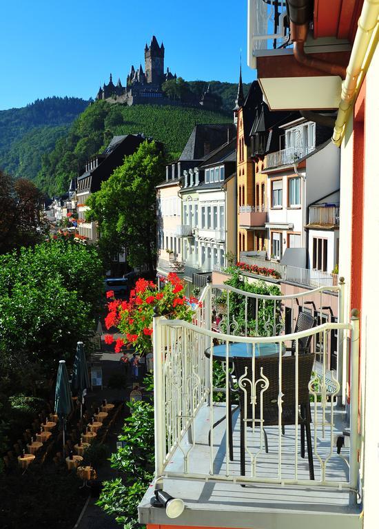 Hotel Germania Кохем Екстериор снимка