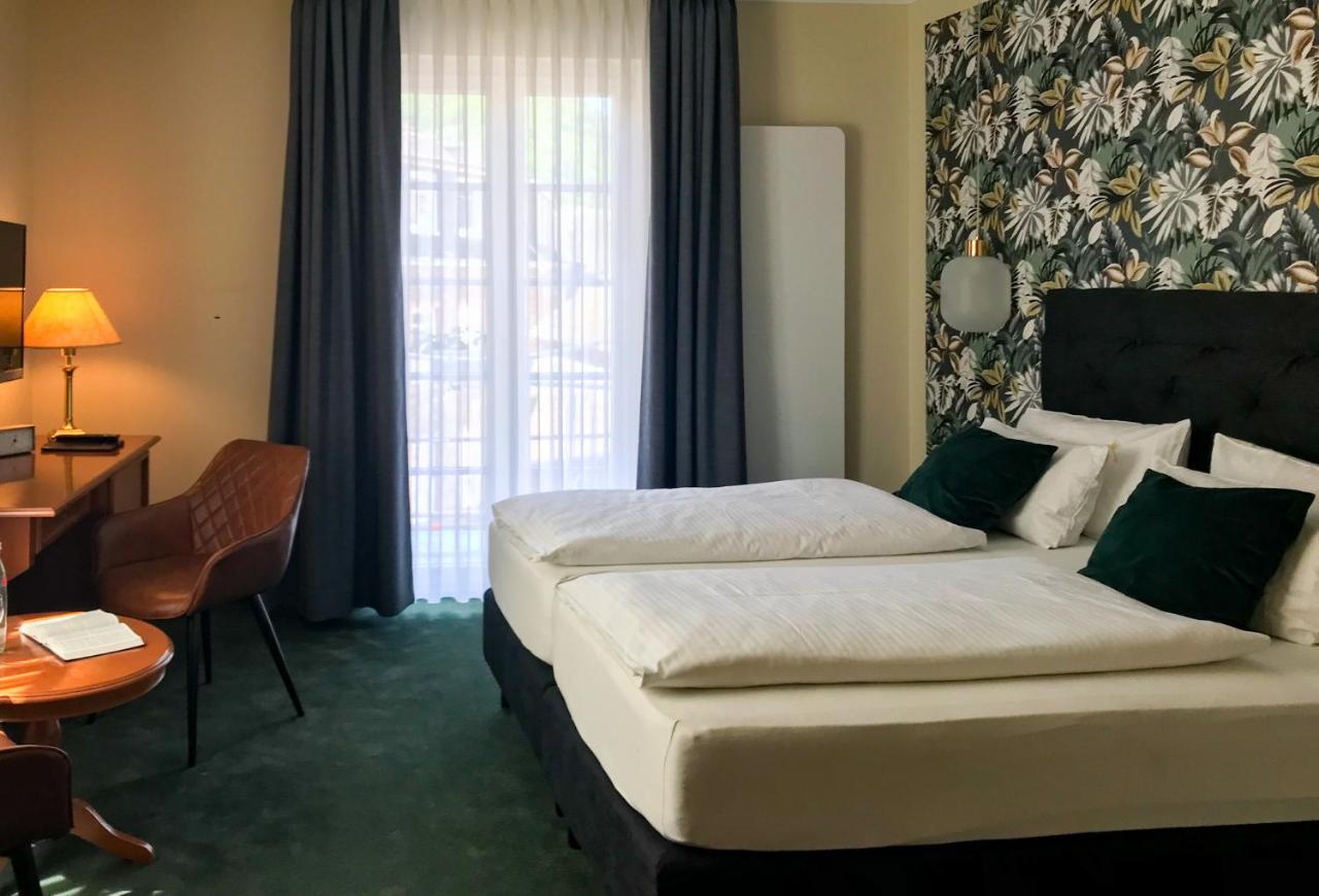 Hotel Germania Кохем Екстериор снимка